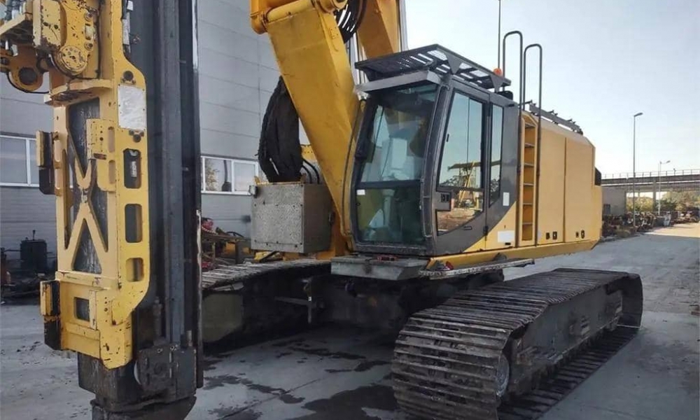 ABI TM 22 Vibratory Piling Rig